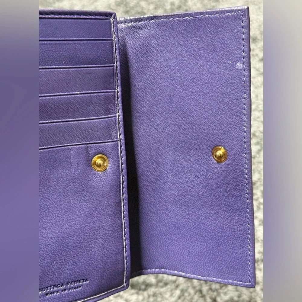 Bottega Veneta purple wallet - Picture 9 of 13